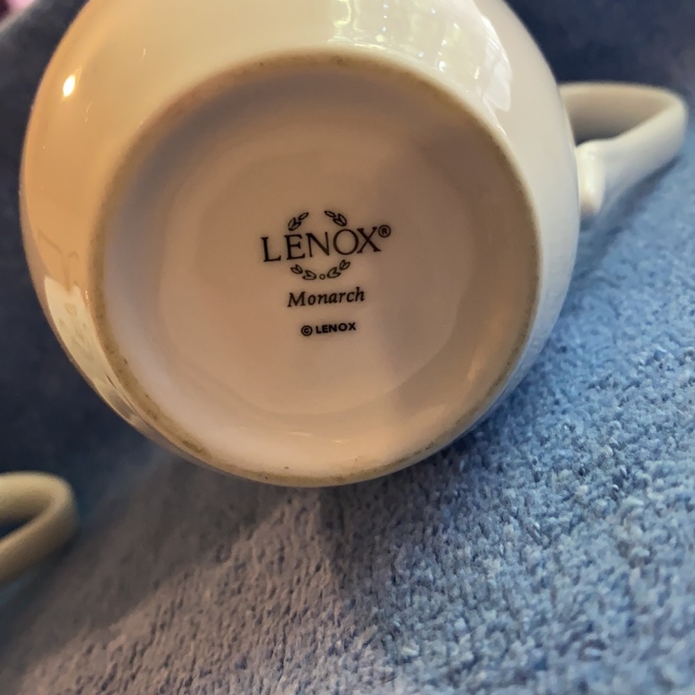 2 Coffee/tea mugs Lenox ceramic - Picture 4 of 6